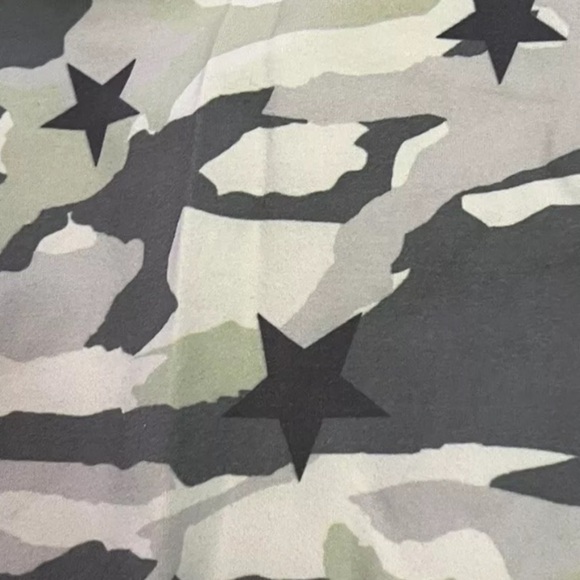 Monrow Camouflage Star Leggings Pull On Yoga Sporty Camo Crop Capri Size Small S - Picture 5 of 5